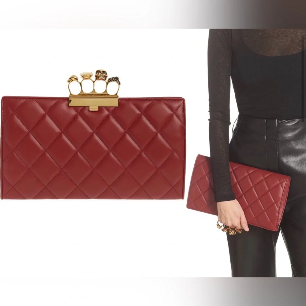 ââSOLDââđĽAlexander McQueenđĽ Skull Knuckle Ring Quilted Leather Clutch - Picture 2 of 10